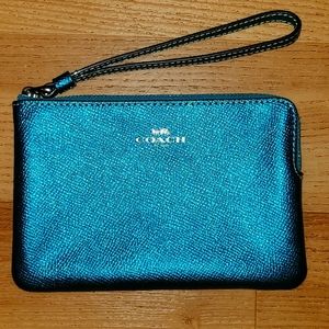 NWOT Coach blue-green wristlet